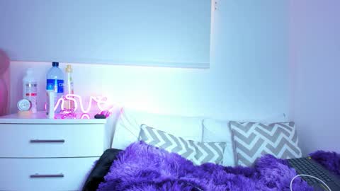 Gabby online show from December 1, 2:44 pm