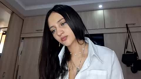 Gabby online show from December 15, 4:22 pm