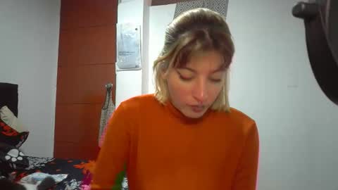 Mia-foster online show from April 17, 6:22 pm