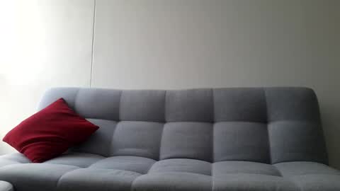 SKY online show from February 14, 7:54 pm