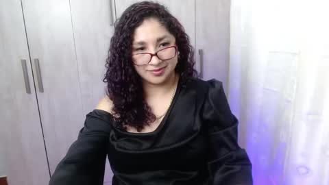 Gia Independent model online show from November 4, 11:59 pm