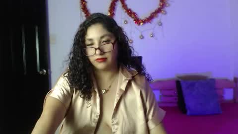 Gia Independent model online show from December 19, 9:11 pm