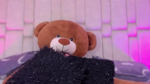 Snapshot of _gigidoll_ chatting on November 6, 11:44 am Gigi online show from November 6, 11:44 am