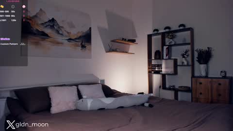 Snapshot of _golden_moon_ chatting on February 1, 7:44 pm Rina online show from February 1, 7:44 pm