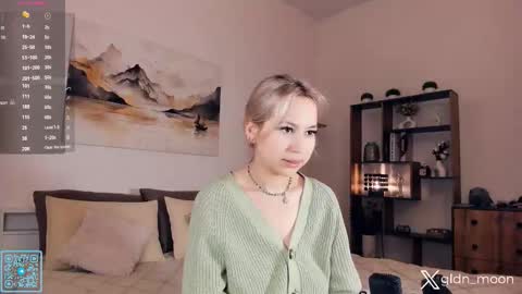 Snapshot of _golden_moon_ chatting on October 26, 6:36 pm Rina online show from October 26, 6:36 pm