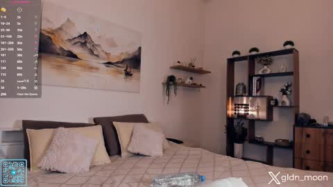 Snapshot of _golden_moon_ chatting on December 13, 7:53 pm Rina online show from December 13, 7:53 pm