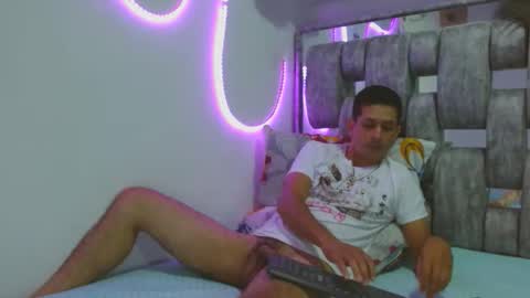 _grasshopper online show from April 2, 10:18 pm