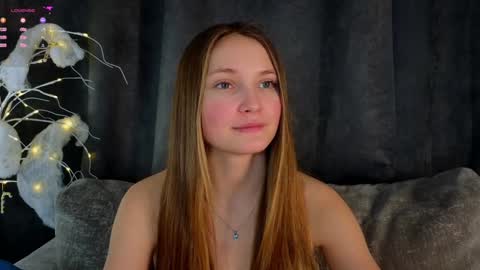 Snapshot of _green_green_ chatting on January 9, 4:19 am Milly online show from January 9, 4:19 am