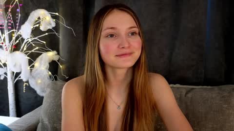 Snapshot of _green_green_ chatting on January 13, 4:07 am Milly online show from January 13, 4:07 am