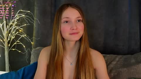 Snapshot of _green_green_ chatting on January 21, 4:21 am Milly online show from January 21, 4:21 am