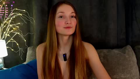 Snapshot of _green_green_ chatting on February 7, 1:36 am Milly online show from February 7, 1:36 am