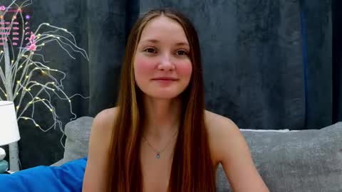 Snapshot of _green_green_ chatting on February 12, 5:15 am Milly online show from February 12, 5:15 am