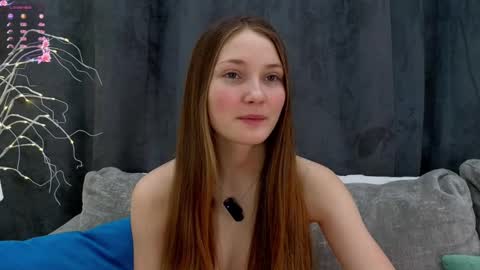 Snapshot of _green_green_ chatting on February 18, 1:10 am Milly online show from February 18, 1:10 am