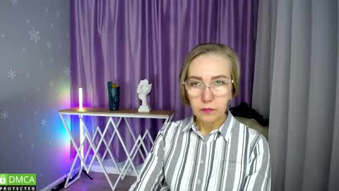 _greybunny_ online show from October 11, 10:14 am