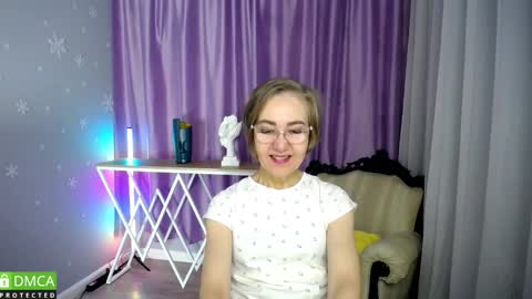 _greybunny_ online show from October 19, 10:05 am