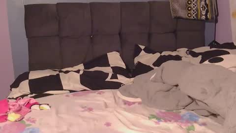 _hairlyboy online show from December 15, 6:06 am