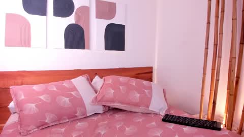 Snapshot of _hanna_johnson_ chatting on January 6, 12:37 am Hanna johnson online show from January 6, 12:37 am