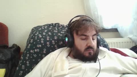 Snapshot of _hasanhz_ chatting on December 18, 7:14 am hasanhz. online show from December 18, 7:14 am