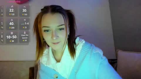 Snapshot of _hey_scarlett_ chatting on December 20, 2:27 pm _hey_scarlett_ online show from December 20, 2:27 pm