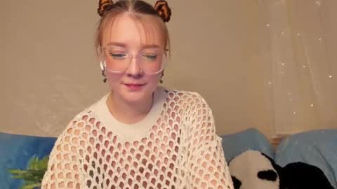 Snapshot of _hey_scarlett_ chatting on January 22, 12:59 am _hey_scarlett_ online show from January 22, 12:59 am