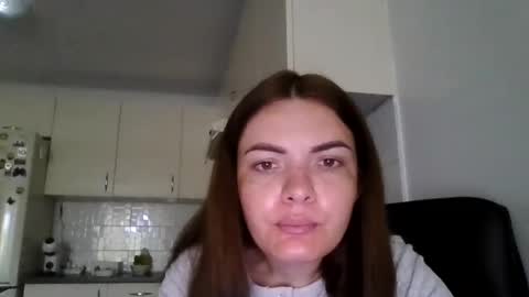 Snapshot of _hidden_frommymoom_ chatting on June 27, 7:35 am Criss4u online show from June 27, 7:35 am