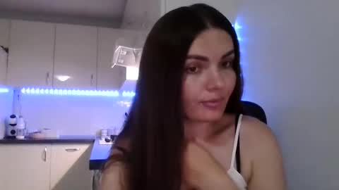Snapshot of _hidden_frommymoom_ chatting on July 3, 7:09 pm Criss4u online show from July 3, 7:09 pm