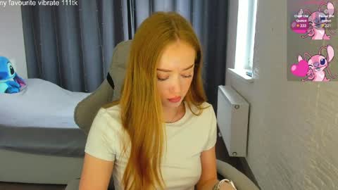 _hot_mia_1 online show from June 3, 9:56 am