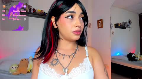 Snapshot of _hotpink chatting on January 31, 12:17 am Jenn  online show from January 31, 12:17 am