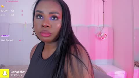 Snapshot of _huge_boobs_ebony chatting on September 16, 7:26 pm Darlis online show from September 16, 7:26 pm
