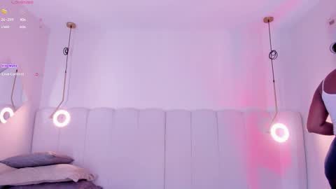 Snapshot of _huge_boobs_ebony chatting on November 16, 11:16 am Darlis online show from November 16, 11:16 am