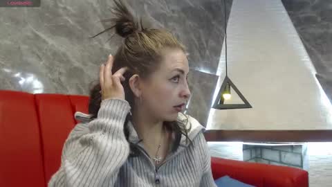 Snapshot of _isaabellaa chatting on February 11, 11:21 am Isa online show from February 11, 11:21 am