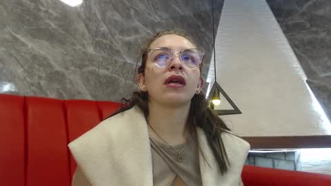 Snapshot of _isaabellaa chatting on February 19, 11:28 am Isa online show from February 19, 11:28 am