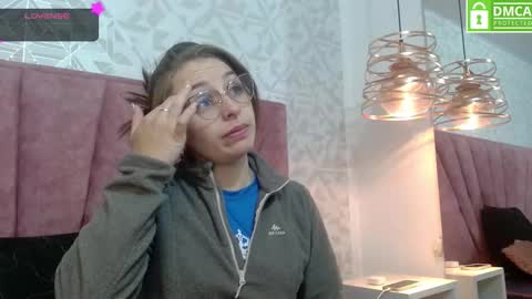 Snapshot of _isaabellaa chatting on February 22, 12:08 pm Isa online show from February 22, 12:08 pm