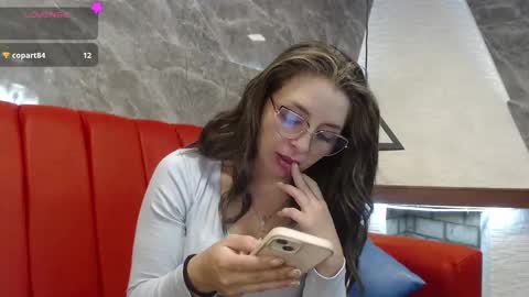 Snapshot of _isaabellaa chatting on March 3, 5:29 pm Isa online show from March 3, 5:29 pm