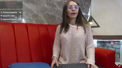 Snapshot of _isaabellaa chatting on March 9, 2:32 pm Isa online show from March 9, 2:32 pm