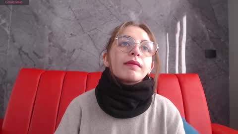 Snapshot of _isaabellaa chatting on October 3, 2:14 pm Isa online show from October 3, 2:14 pm