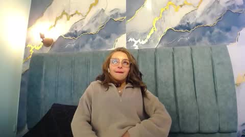 Snapshot of _isaabellaa chatting on October 18, 3:46 pm Isa online show from October 18, 3:46 pm