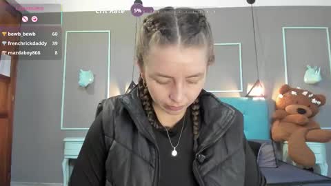 Isa online show from March 11, 1:17 pm