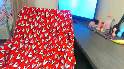  ittybitty online show from January 12, 1:05 pm