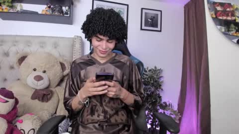 Snapshot of _jaay77 chatting on December 11, 9:45 pm Jay online show from December 11, 9:45 pm