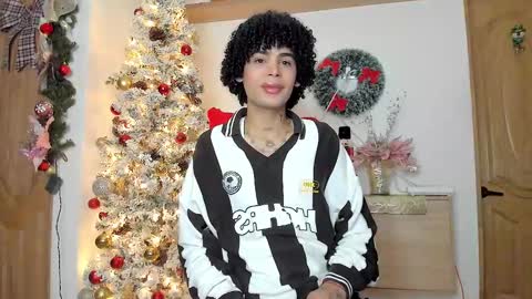 Snapshot of _jaay77 chatting on January 2, 12:13 am Jay online show from January 2, 12:13 am