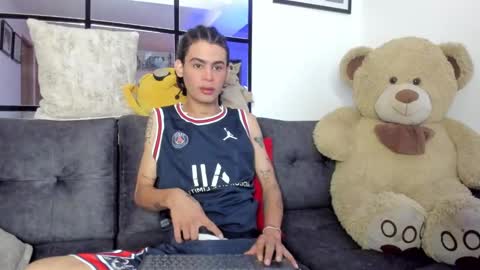 Snapshot of _jaay77 chatting on January 13, 4:08 pm Jay online show from January 13, 4:08 pm