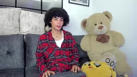 Snapshot of _jaay77 chatting on January 23, 7:43 am Jay online show from January 23, 7:43 am