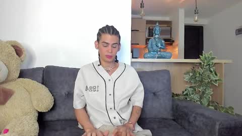 Snapshot of _jaay77 chatting on February 26, 2:26 am Jay online show from February 26, 2:26 am