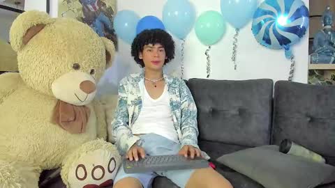 Snapshot of _jaay77 chatting on March 9, 3:01 am Jay online show from March 9, 3:01 am