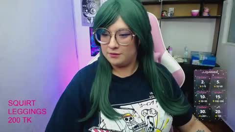 _jadee_p_ online show from October 18, 4:04 am