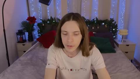 Snapshot of _jared_l chatting on January 3, 3:01 pm Jared online show from January 3, 3:01 pm