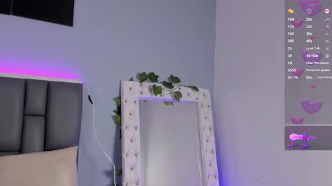 Snapshot of _jasmine_blush chatting on October 18, 12:17 pm Jasmine online show from October 18, 12:17 pm