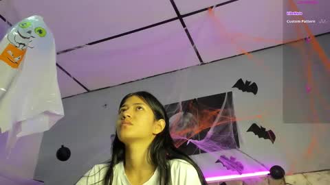 Snapshot of _jasmine_blush chatting on October 31, 12:06 pm Jasmine online show from October 31, 12:06 pm