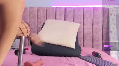 Snapshot of _jasmine_blush chatting on November 12, 2:17 pm Jasmine online show from November 12, 2:17 pm